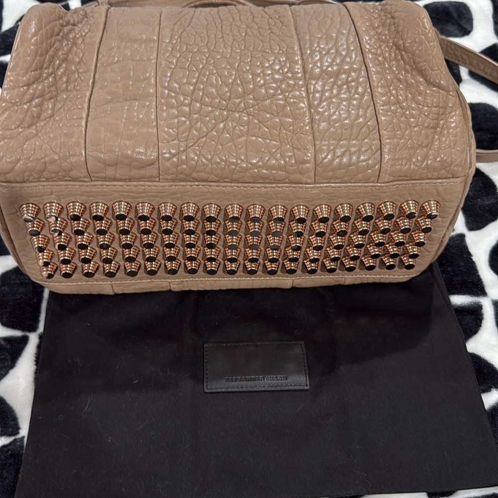 🚫 SOLD 🚫 Alexander Wang Rocco Handbag in Latte with Rose Gold Hardware - Picture 5 of 16